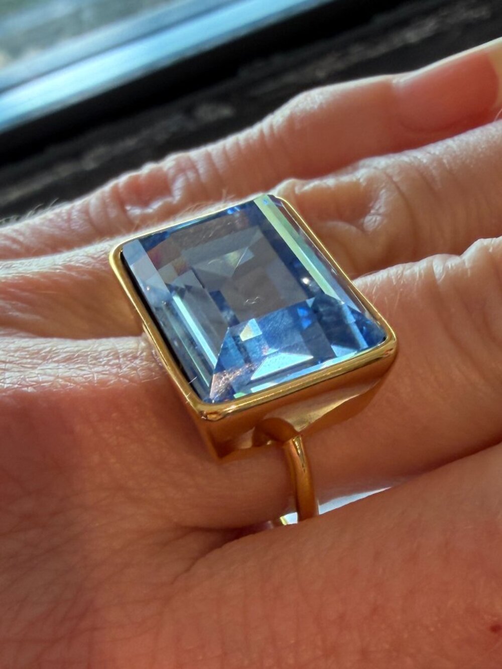 NWT Piper K 14K Gold Plate East-West Rectangular Baby Blue Crystal Ring